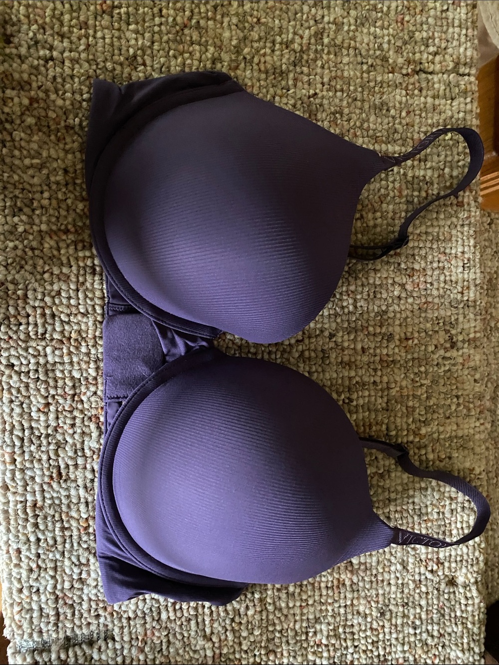 VICTORIA’S SECRET T-Shirt PUSH UP  Bra in Deep Purple